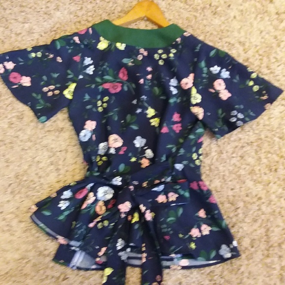 Ann Taylor Women's Wrap Around Top NWT - Picture 4 of 7